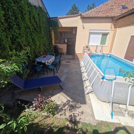 Nikodijevic Apartment Вършац Екстериор снимка