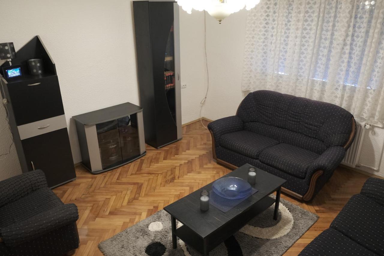 Nikodijevic Apartment Вършац Екстериор снимка