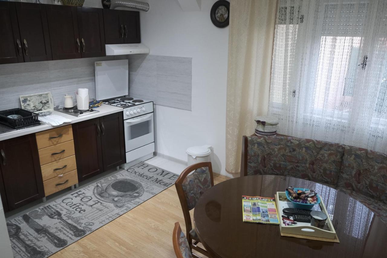 Nikodijevic Apartment Вършац Екстериор снимка